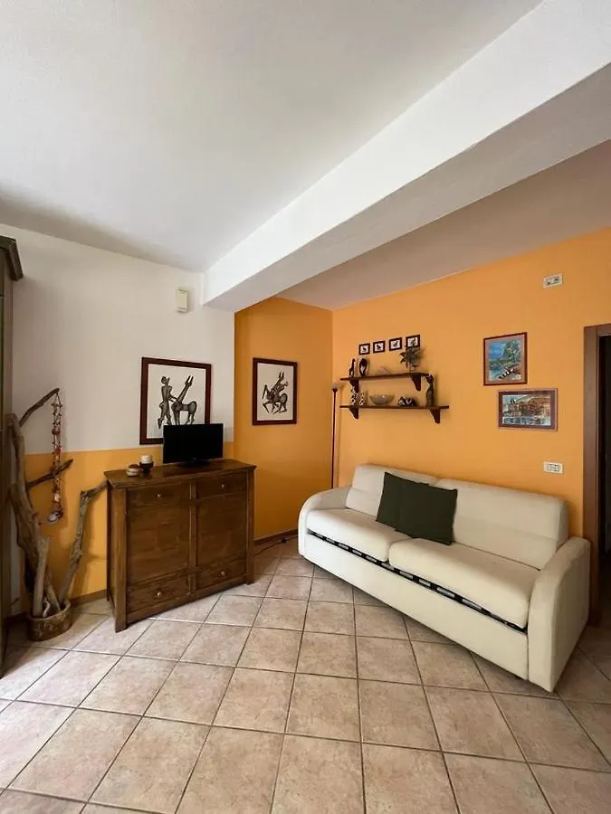 Apartment Appartamento Violetta Malcesine Italy